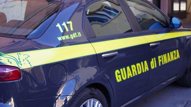 Guardia di Finanza effettua maxi sequestro di droga a Catania: 4 arresti