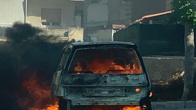 Erice, auto in fiamme a San Giuliano