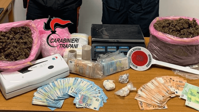 Mazara, fermato per controllo anti covid, gli trovano soldi e cocaina: arrestato