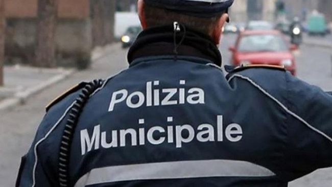 “Uscire da casa solo per necessità”. La Polizia Municipale di Marsala controlla spostamenti dei cittadini e chiusura negozi