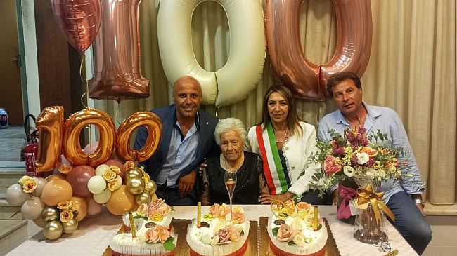 Erice festeggia i 100 anni della signora Giovanna Domingo