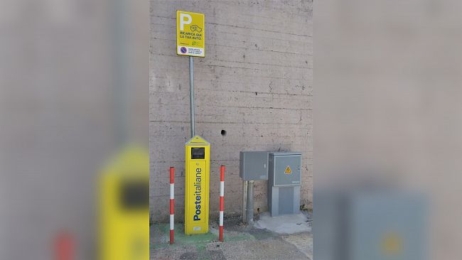 Gibellina, operativa la prima colonnina elettrica del trapanese grazie ad un progetto di Poste Italiane