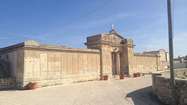 Affidato il servizio di censimento digitale dei cimiteri delle Egadi