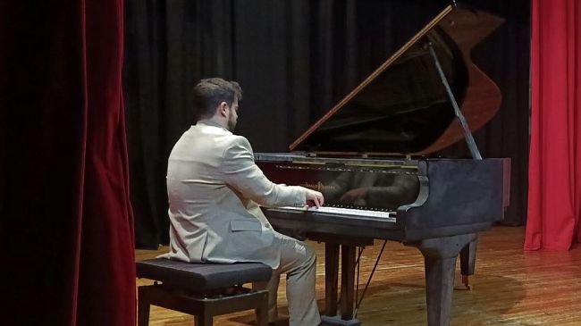 il-romanticismo-rivive-al-sollima-con-il-pianista-tuccia