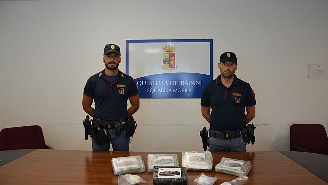 Trapani: Sequestrati 6 chili di cocaina e arrestato operaio implicato nello spaccio