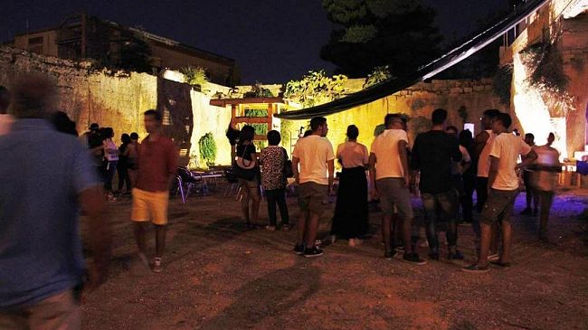 Periferica, ennesimo atto intimidatorio, sassi sulle persone