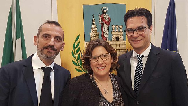 Mazara, Fondi europei ai Comuni per centri di raccolta rifiuti. Interrogazione del gruppo M5S