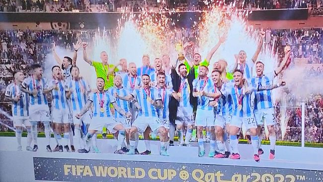 “Te lo do io il Qatar”. Argentina sul tetto del Mondiale 