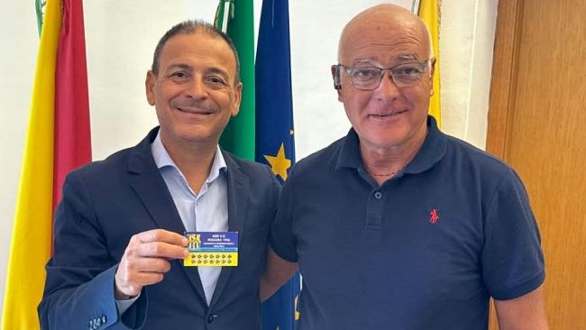 Mazara Calcio, abbonamento n. 1 per il sindaco Salvatore Quinci