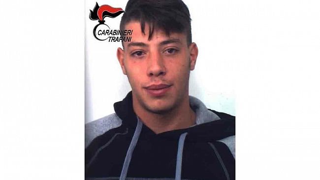 Trapani, arrestato dai Carabinieri giovane ventenne per furto aggravato