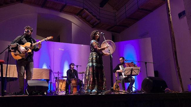 Strepitoso inizio della rassegna “RitrAtti unici di donna” con Francesca Incudine