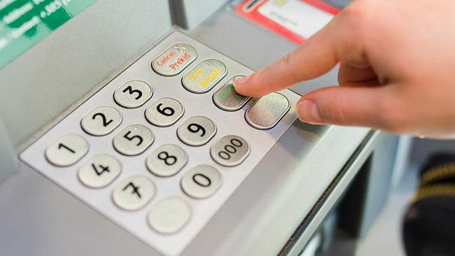 Marsala, C/da Paolini, rubano il bancomat con l’escavatore