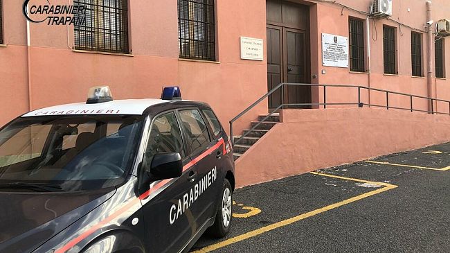 Pantelleria, controlli anti-covid: trattoria aperta oltre orario consentito. Chiusura per 5 giorni e sanzioni dei carabinieri