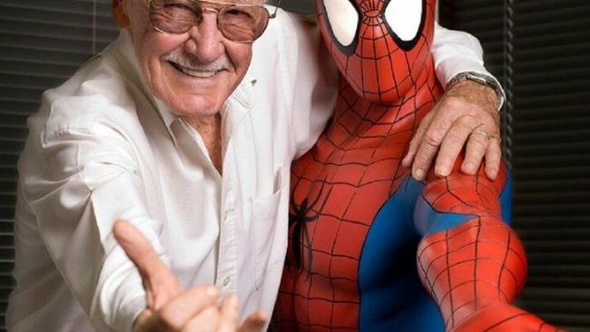 È morto Stan Lee, il papà dei supereroi Marvel, dalla sua fantasia sono nati Spiderman, i Fantastici Quattro, Hulk e Iron Man
