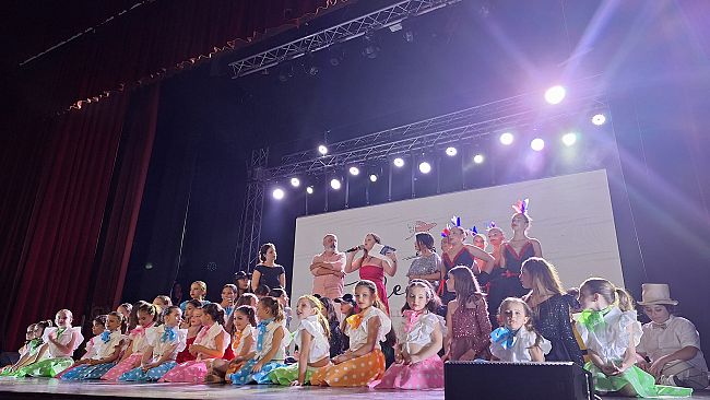 Campobello, grande successo per il saggio di fine anno della scuola di danza