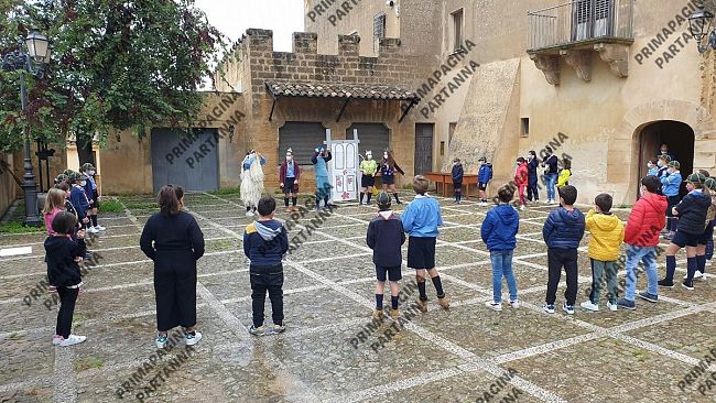 invasione-di-mostri-al-castello-grifeo