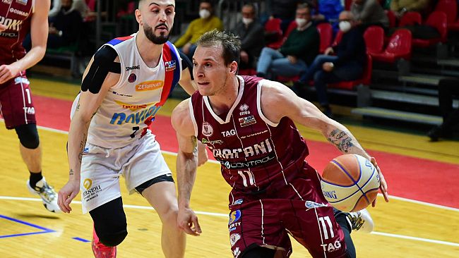 La Pallacanestro piazza il colpo in casa del Casale Monferrato
