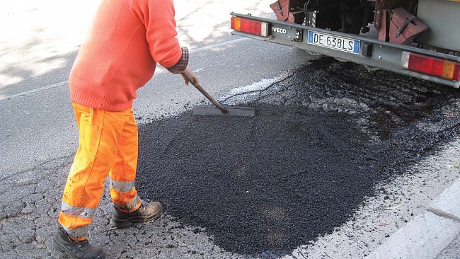 Buche, marciapiedi e potature, entra in azione la Trapani Servizi