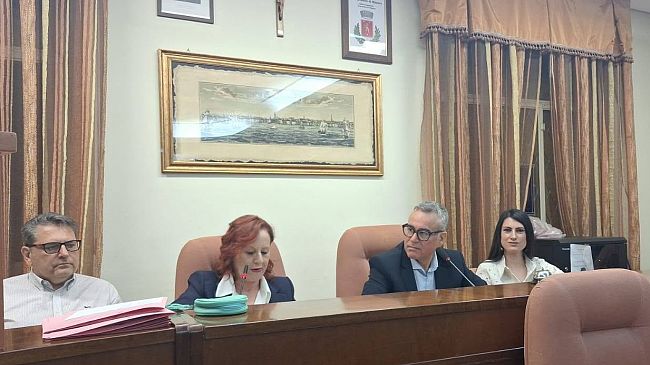 campobello-insediato-il-nuovo-consiglio-comunale-paolo-scarpinati-e-nicoletta-moceri-eletti-presidente-e-vice