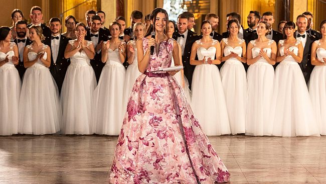 Marianna Taormina, studentessa di Alcamo, conduce Il Gran Ballo Viennese di Roma