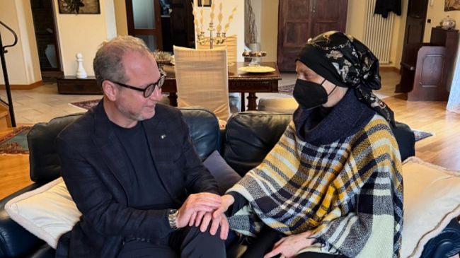 L'on. Giorgio Mulè incontra la signora Gallo, impegnata nella lotta contro la malasanità