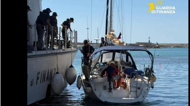 Migranti trasportati in barca a vela, operazione della GdF tra Agrigento e Mazara 