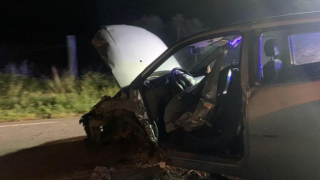 SS113, violento scontro frontale tra due automobili