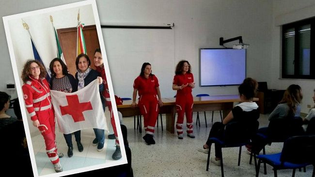 La Croce Rossa Italiana oggi alla scuola media di Favignana. Per i giovani un corso di BLS
