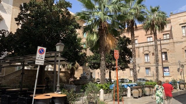 Trapani, rapinato un noto locale in Piazza Lucatelli