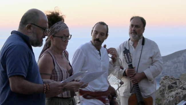marettimo-chiude-la-ix-edizione-di-a-scurata-con-unalba-indimenticabile-tra-musica-e-poesia