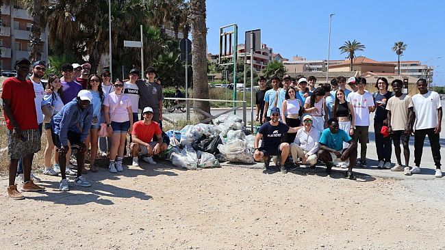 I giovani del Rotary puliscono la Salinella: un grande gesto di amore per Marsala