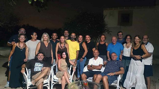 Mazara, una serata stile “macchina del tempo”: ritorno agli anni ’80 e ’90 tra musica, amicizie e ricordi