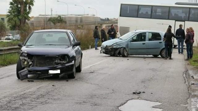 Mazara, scontro fra due auto sulla Ss115. Fortunatamente senza gravi conseguenze