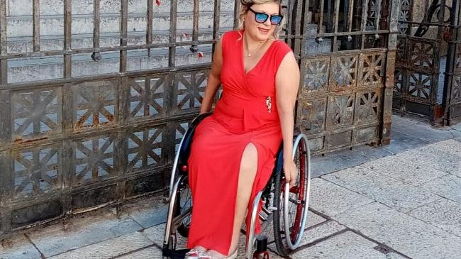 Hanno rubato le “gambe” di Giusy Barraco. Omuncoli!