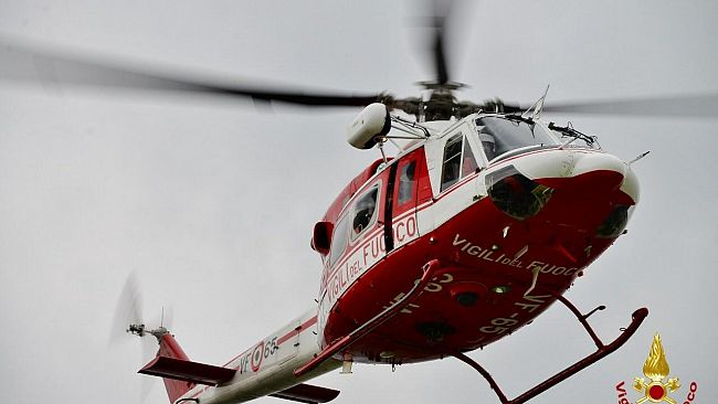 Erice, tragedia sfiorata. Una giovane turista precipita con il parapendio