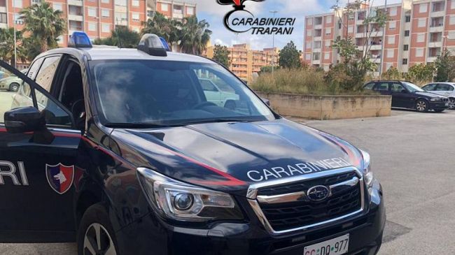 Posti di blocco dei carabinieri a Trapani e Castelvetrano: nove denunciati