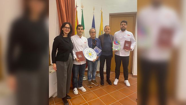 Gli chef che hanno rappresentato l'Italia al Cous Cous Fest in visita al Comune di Mazara