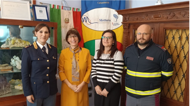 Caltanissetta, la Polizia Stradale agli studenti del Mottura: “Imparate la cultura della prevenzione