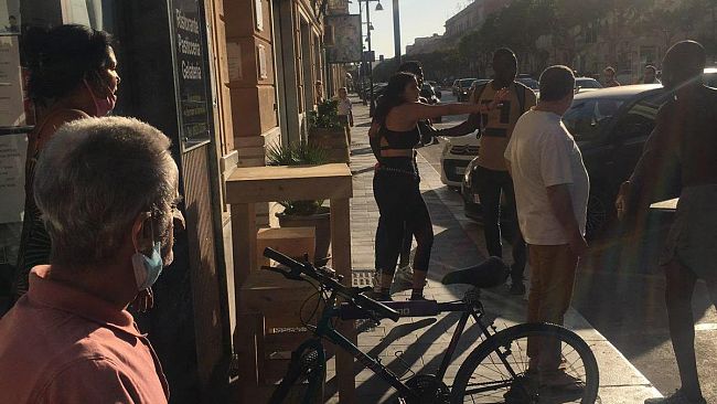 Trapani, attimi di tensione e spintoni in via Fardella
