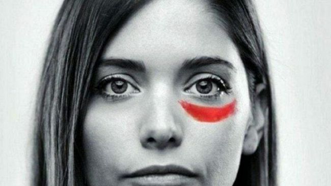 La bocca di una donna chiudila baciando le sue labbra, i suoi polsi afferrali solo se lei sta per cadere e a te stringila per non farla sentire sola.