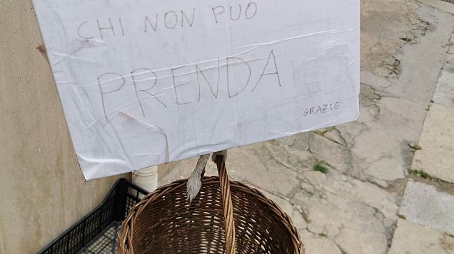 Trapani, in Via delle Viole arriva il paniere solidale