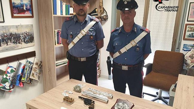 Mazara, arrestato 40enne, sorvegliato speciale, per detenzione di armi