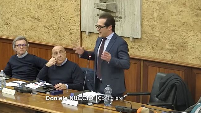 Marsala, giura il neo consigliere Daniele Nuccio