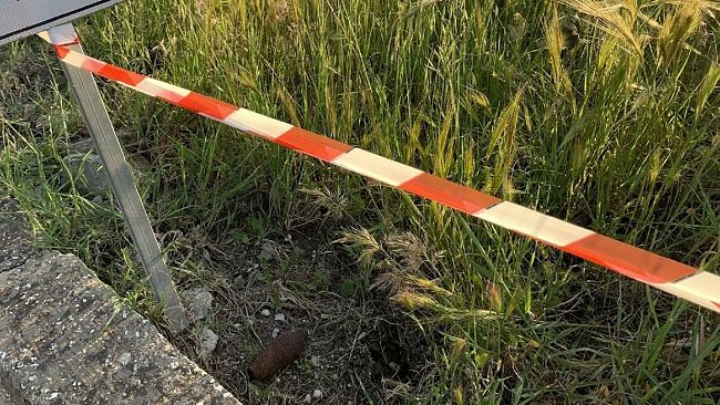 Rinvenuto sulla SS 115 un ordigno della 2^guerra mondiale