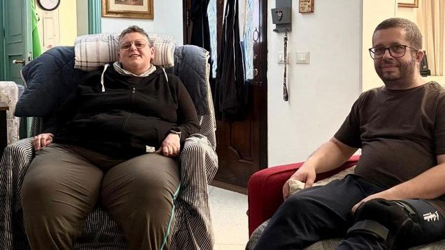 marsala-lodissea-di-due-coniugi-disabili-prigionieri-di-una-scala