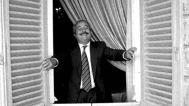 Lenzuola bianche per non dimenticare