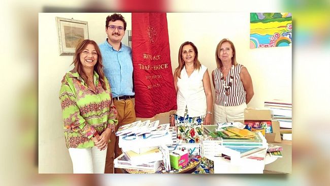 Rotaract Trapani-Erice: donato materiale scolastico a 20 studenti ericini