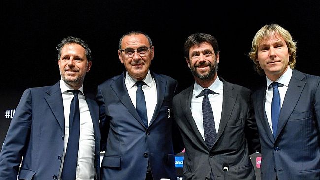 La Juventus presenta Maurizio Sarri. Buona la prima !