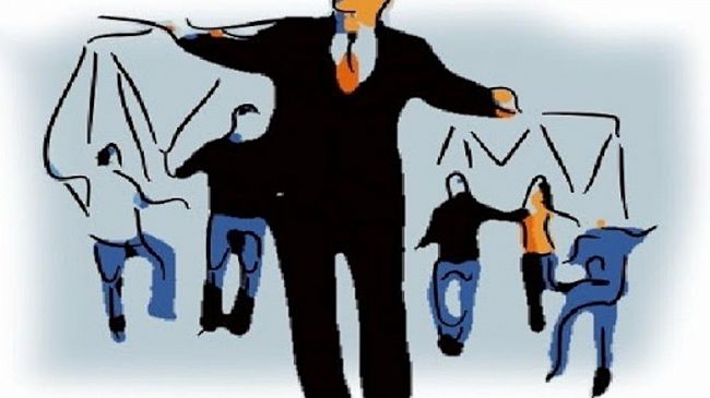 “Una punta di Sal”. Burattini e burattinai. La caccia alla poltrona è nemica del “fare”