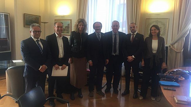 L’Associazione “V Ateneo- Università del Mediterraneo” di Trapani ha incontrato il Ministro per il Sud, Barbara Lezzi